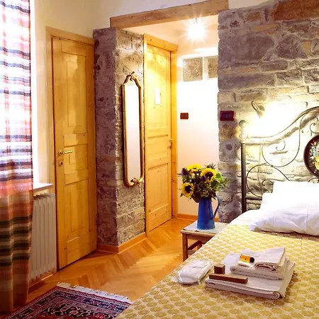 Petra טריאסטה